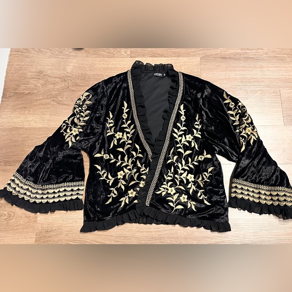 Nasty Gal Collection Velvet Embroidered Jacket. - Picture 2 of 7